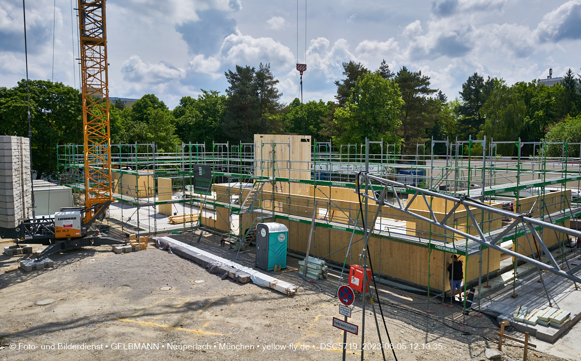 05.06.2023 - Neue Wände für das HAus für Kinder in Neuperlach in München